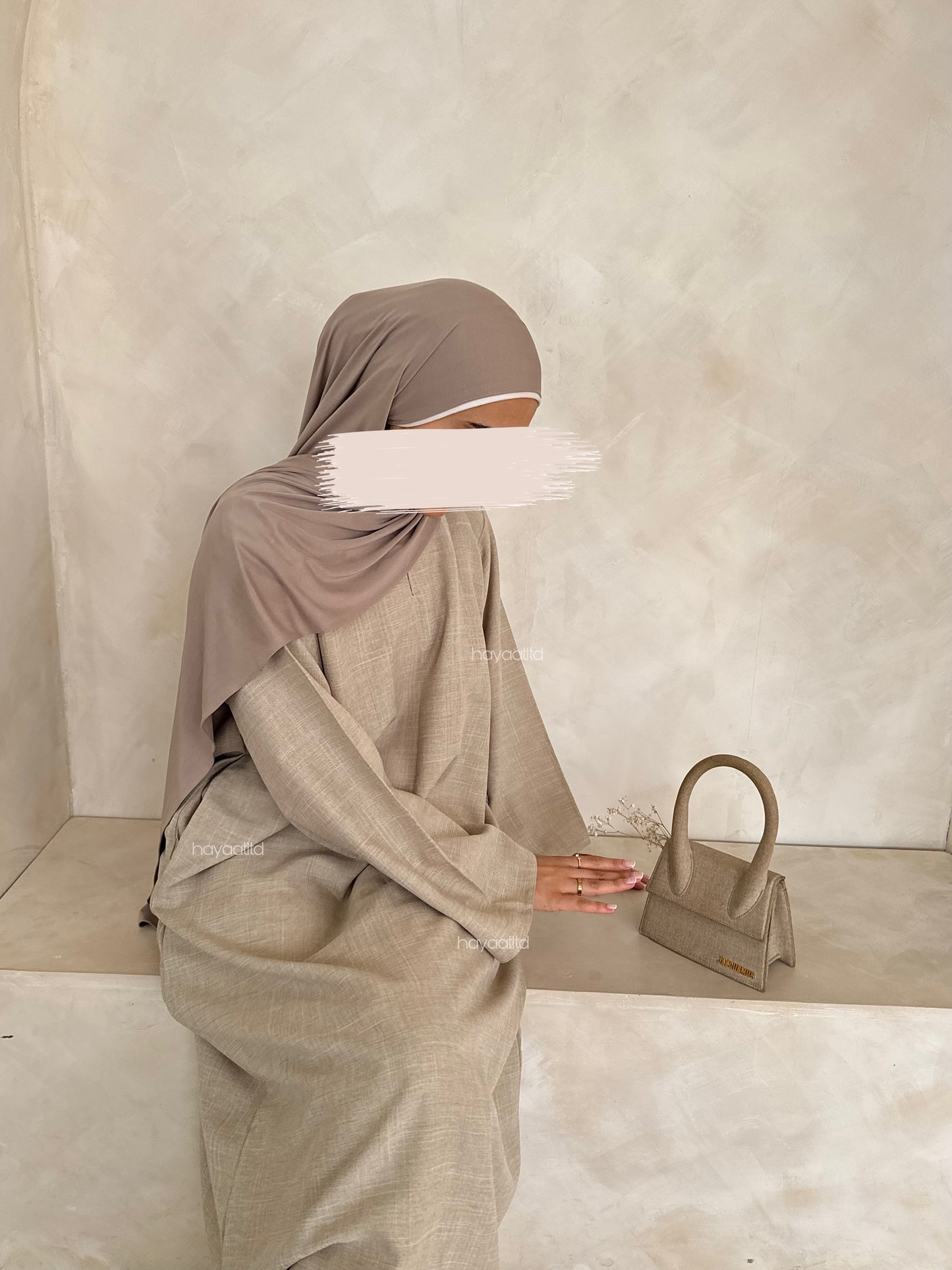 'CYRA ABAYA'
