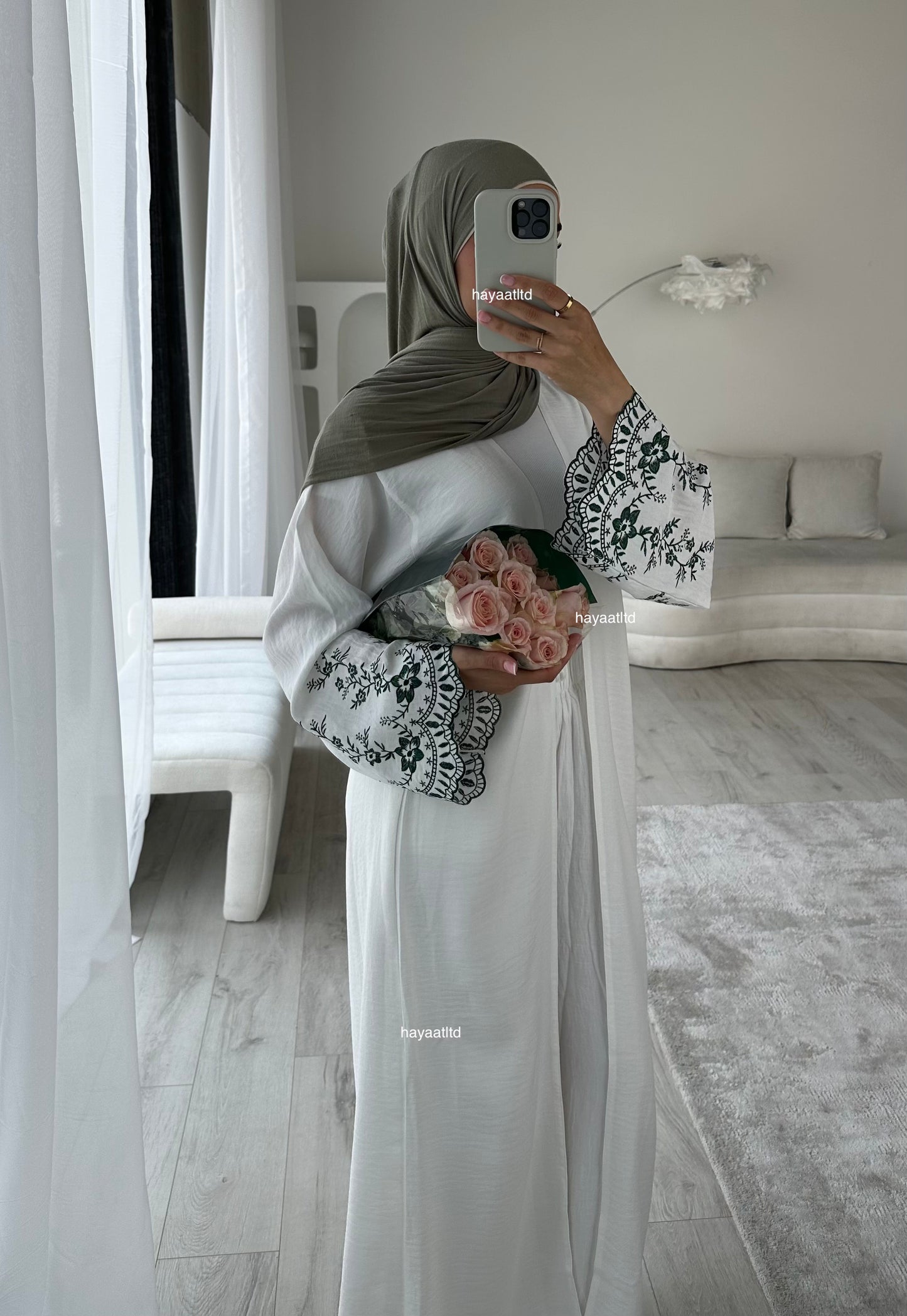 'FLOWER SLEEVE KIMONO'