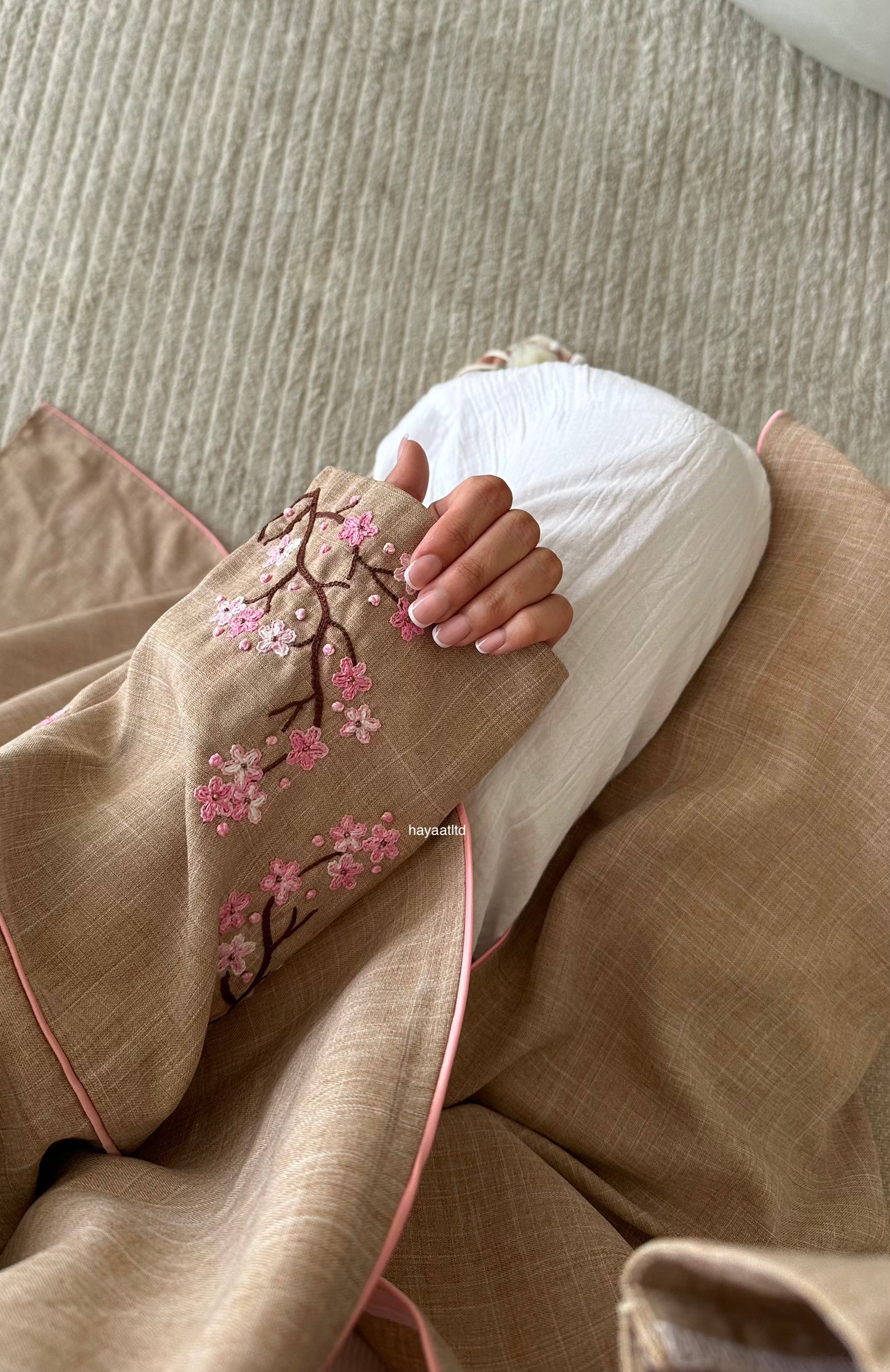 'BLOSSOM SLEEVE ABAYA'