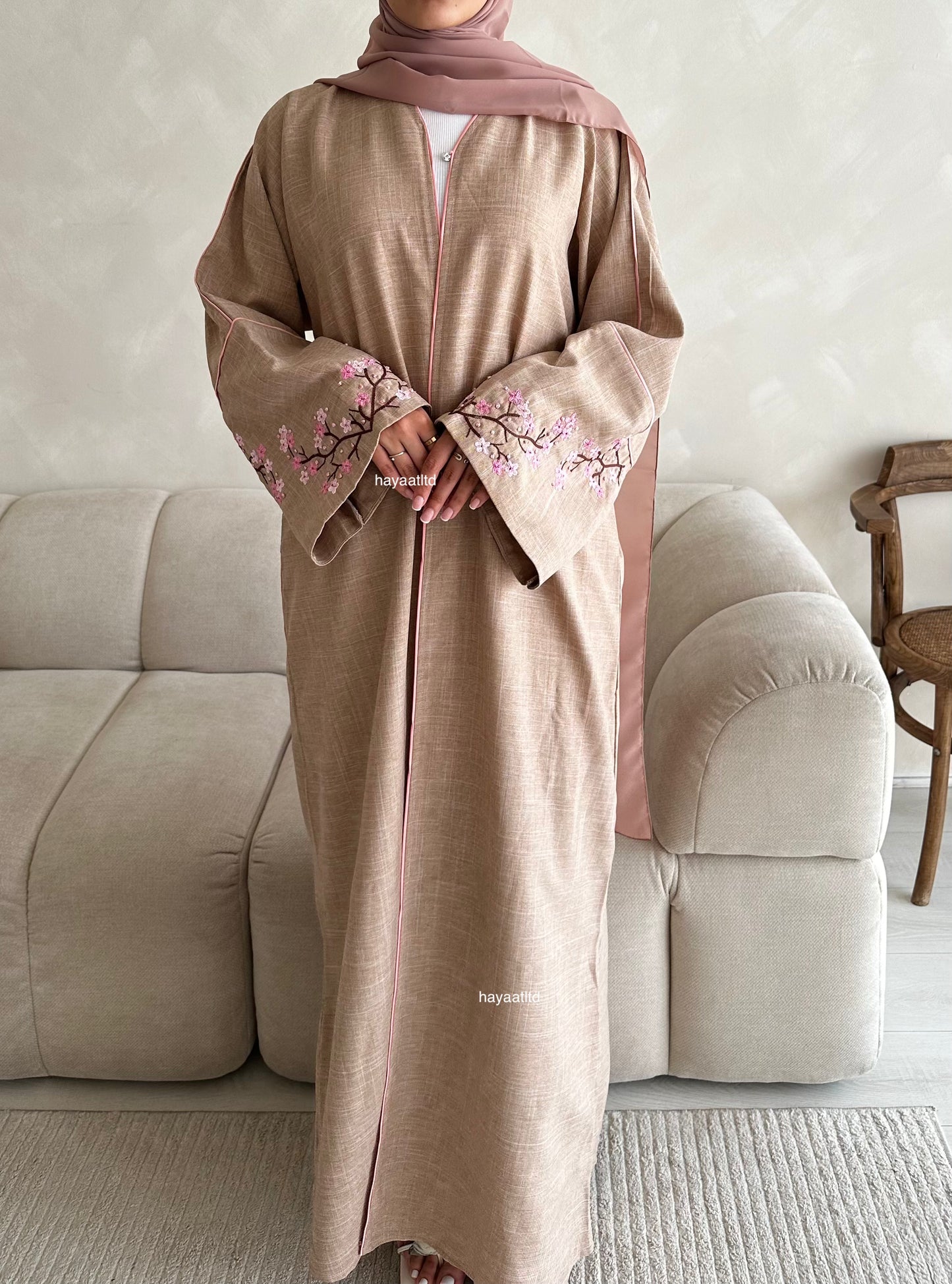 'BLOSSOM SLEEVE ABAYA'