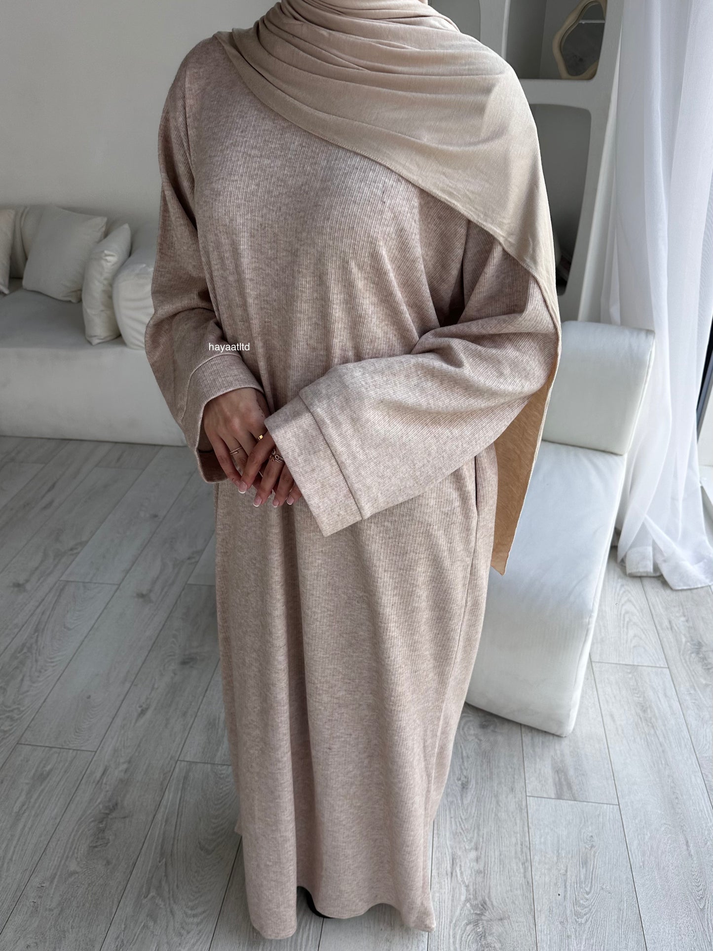 'NORA ABAYA 2.0'