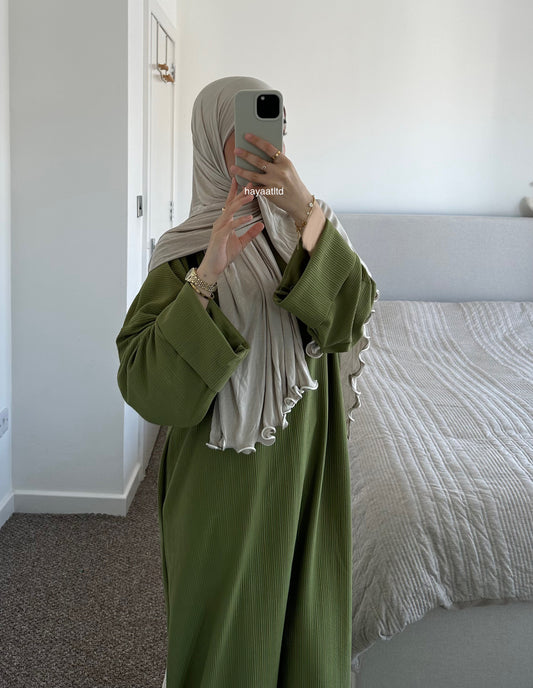 'CLOSED RIBBED ABAYA'