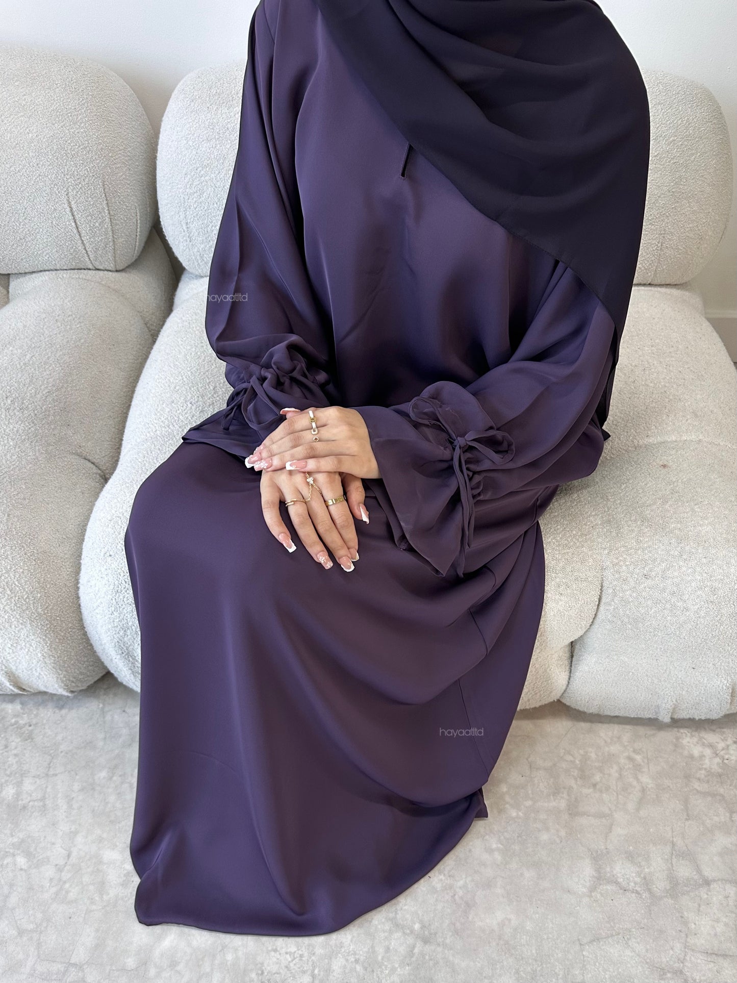 'REYYAN ABAYA'