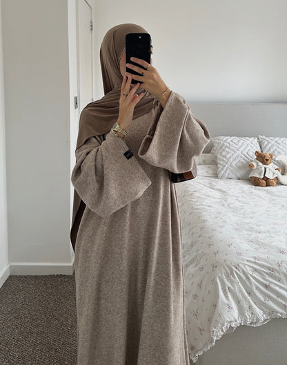 'NOVA CLOSED ABAYA'