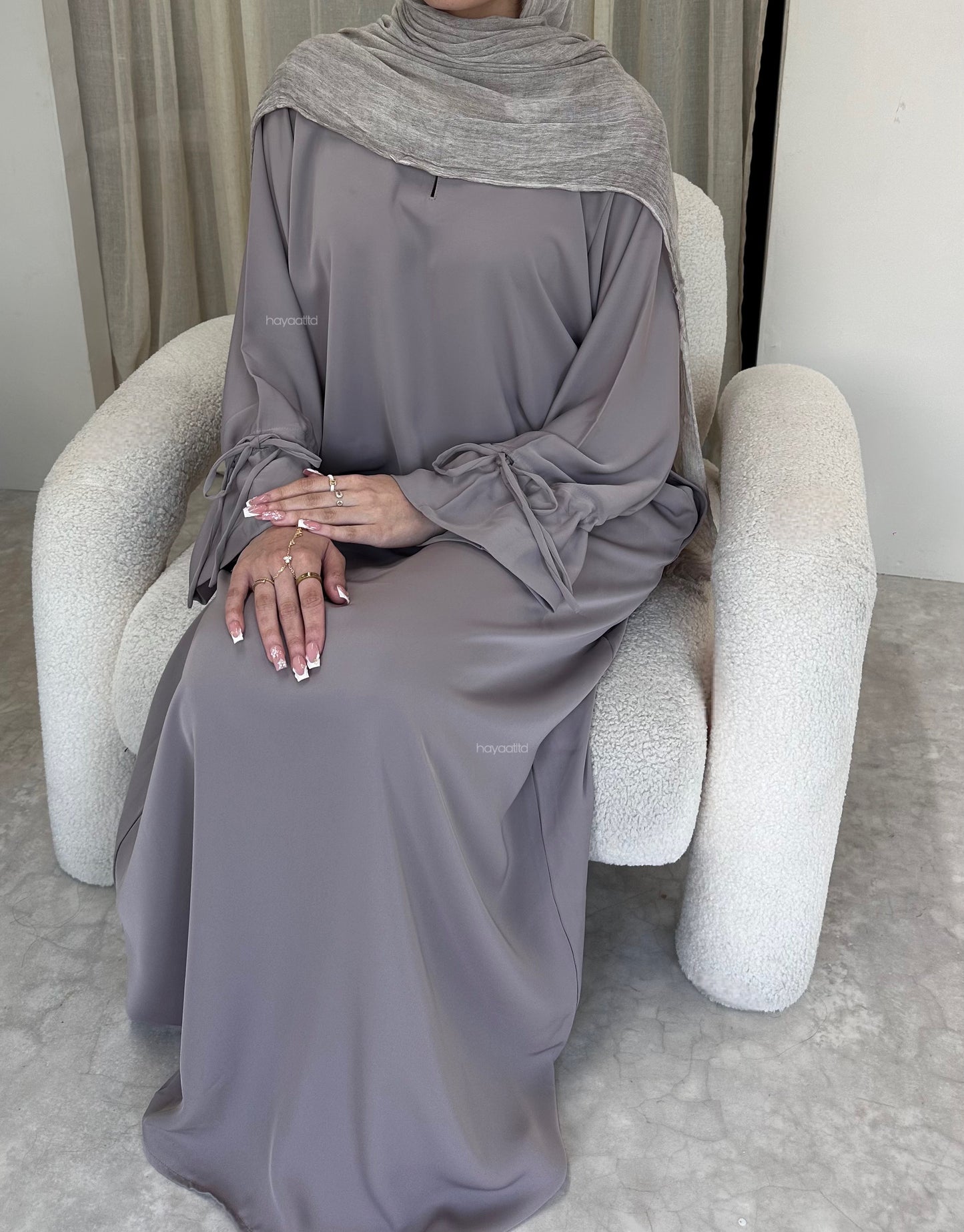 'REYYAN ABAYA'