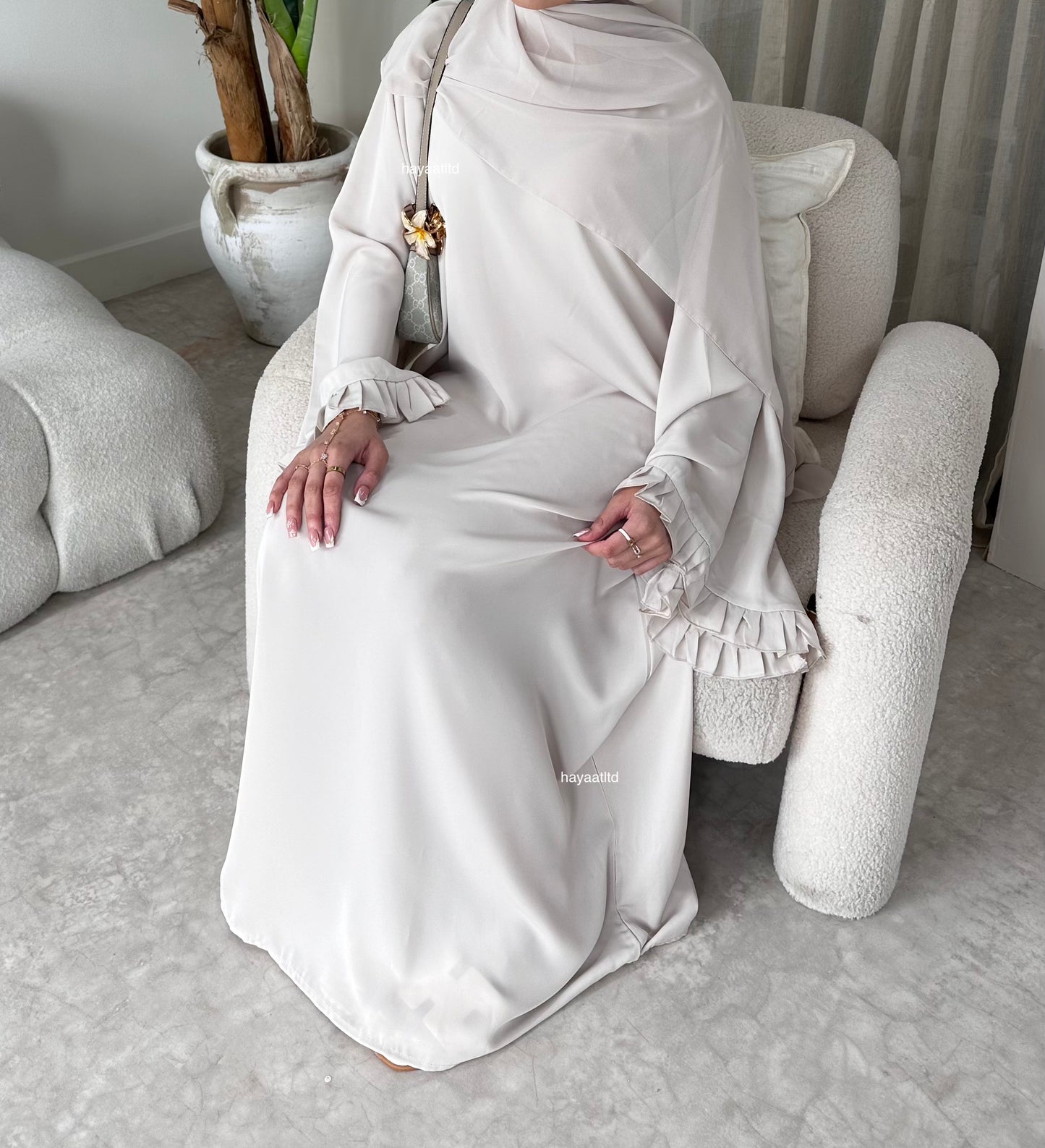 'ZAHRA ABAYA 2.0'