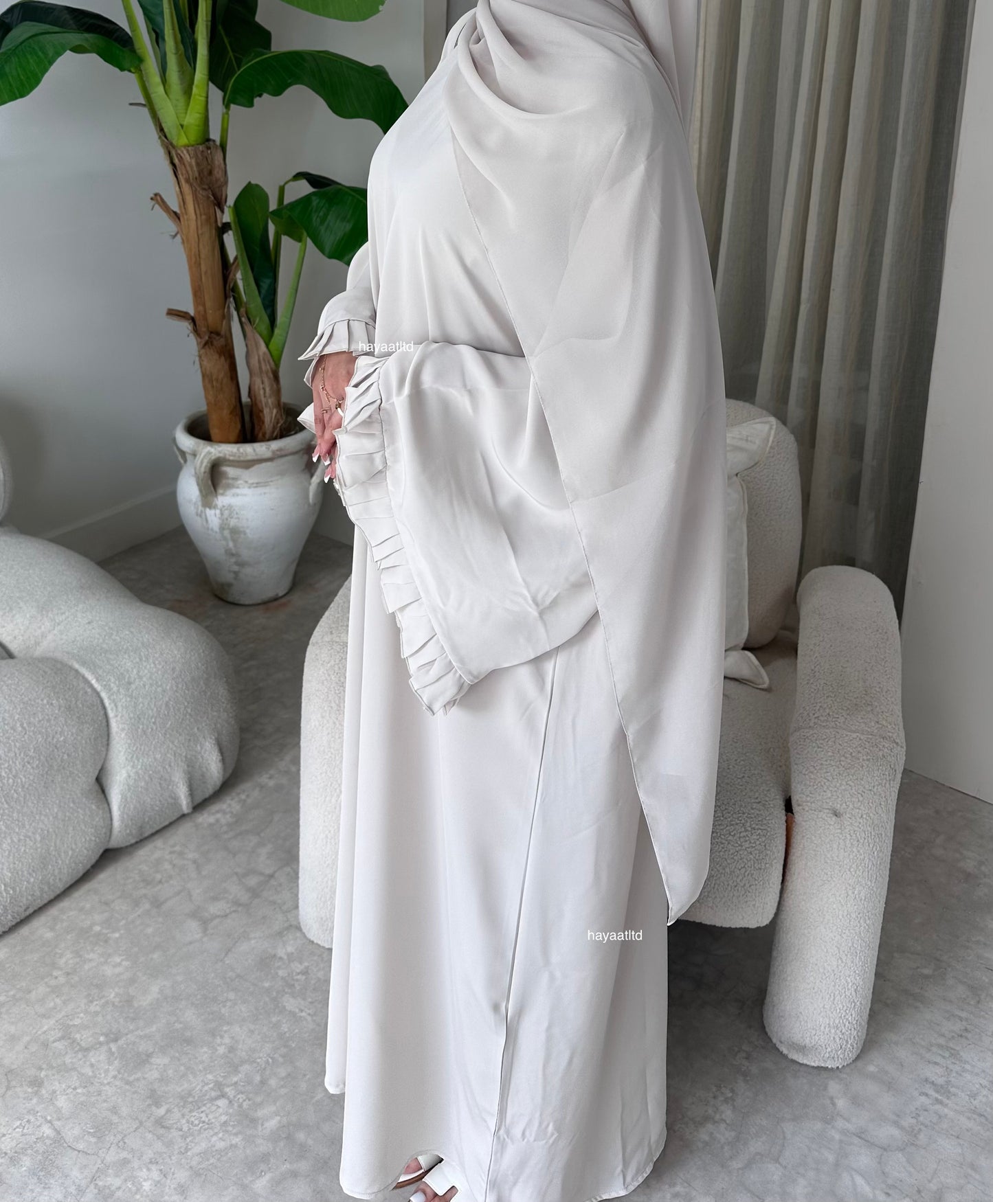 'ZAHRA ABAYA 2.0'