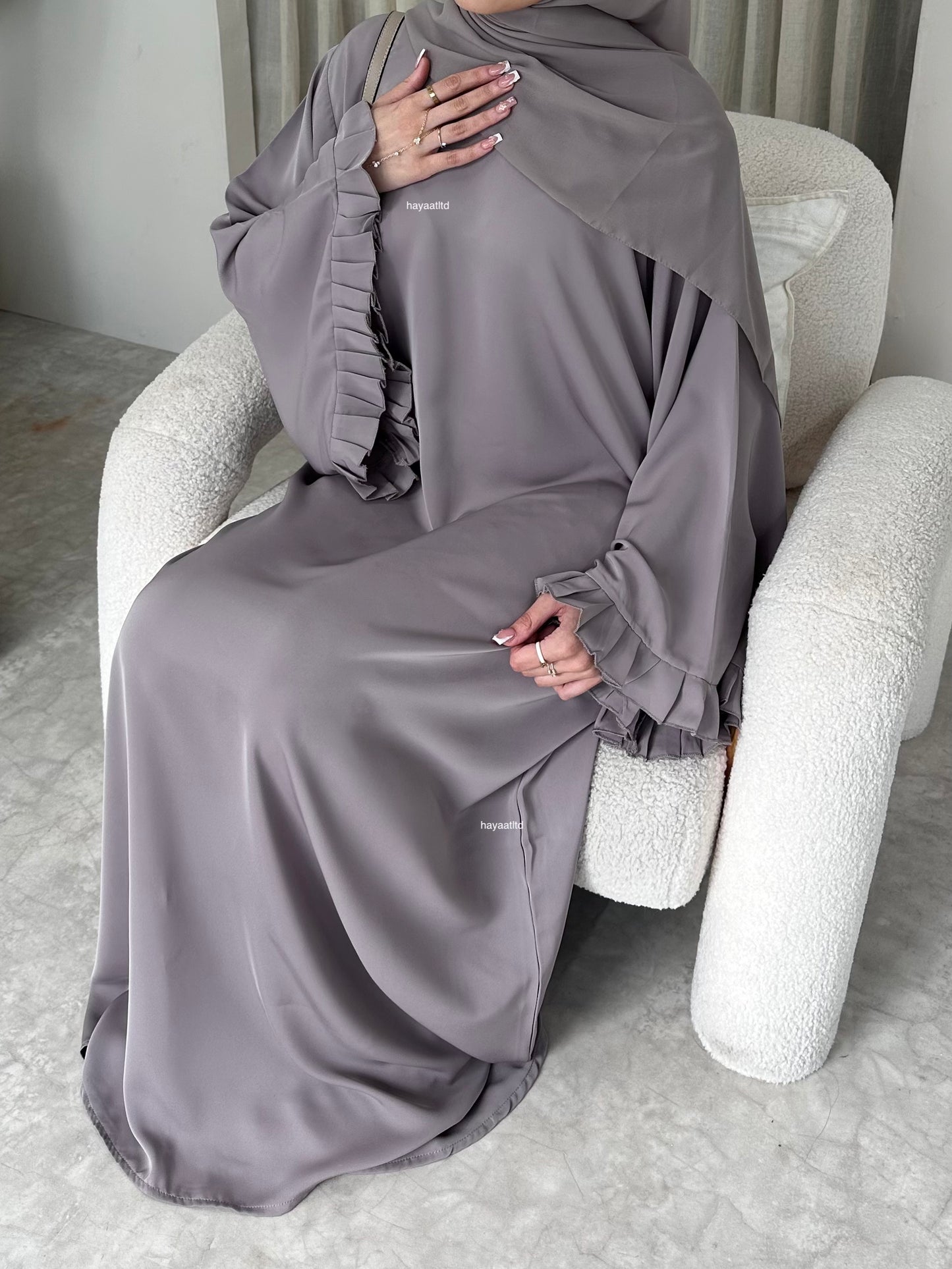 'ZAHRA ABAYA 2.0'