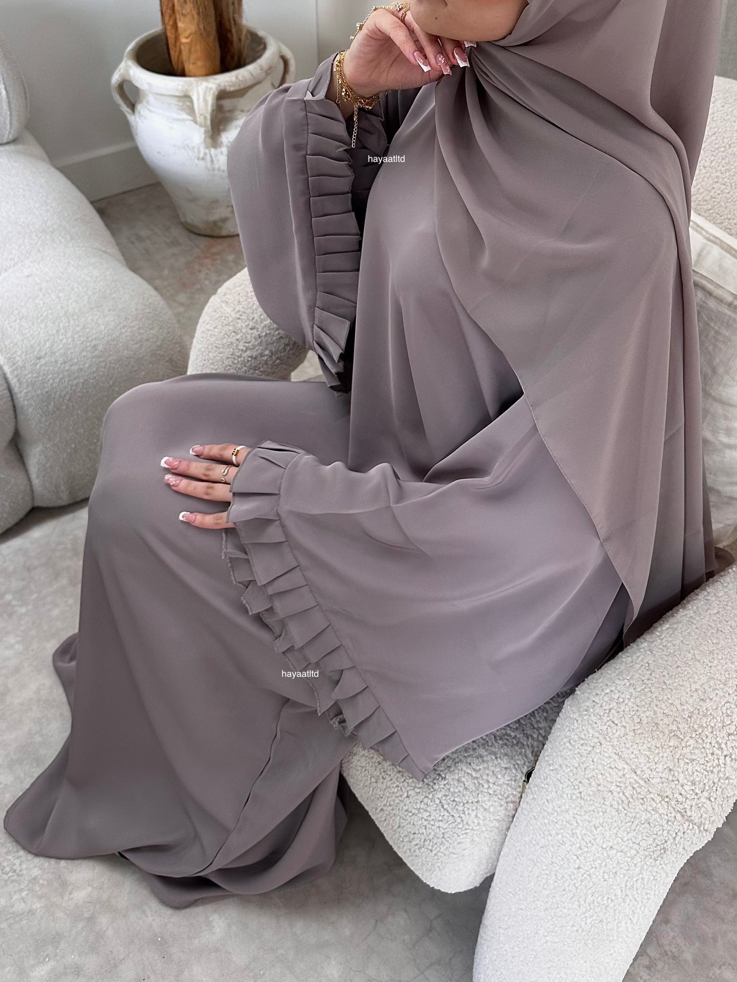 'ZAHRA ABAYA 2.0'