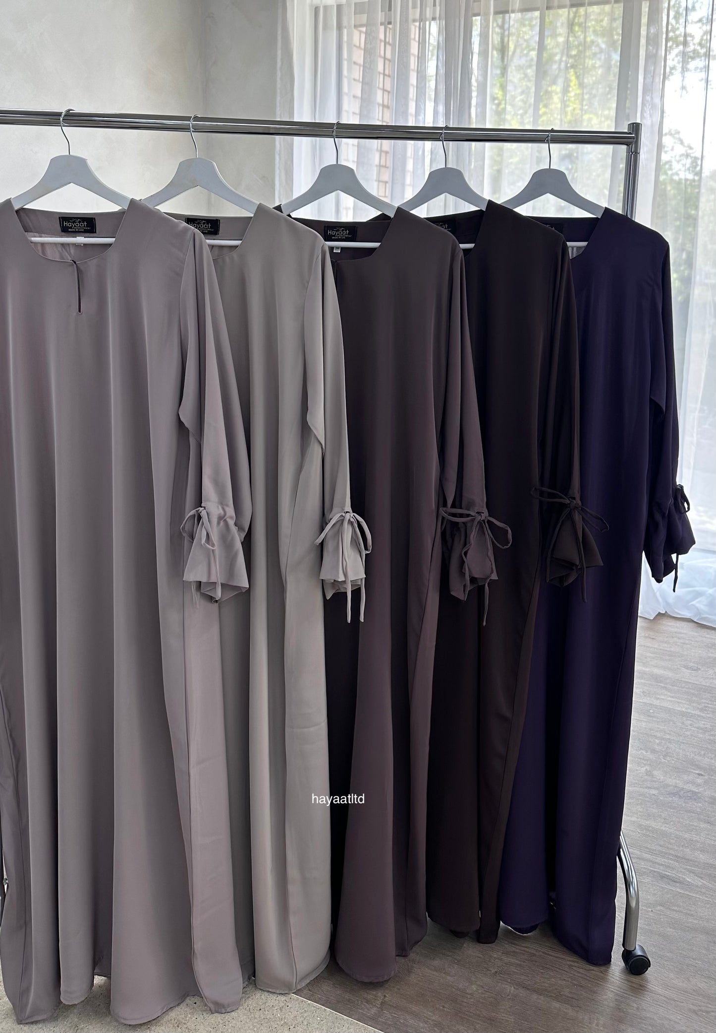 'REYYAN ABAYA'