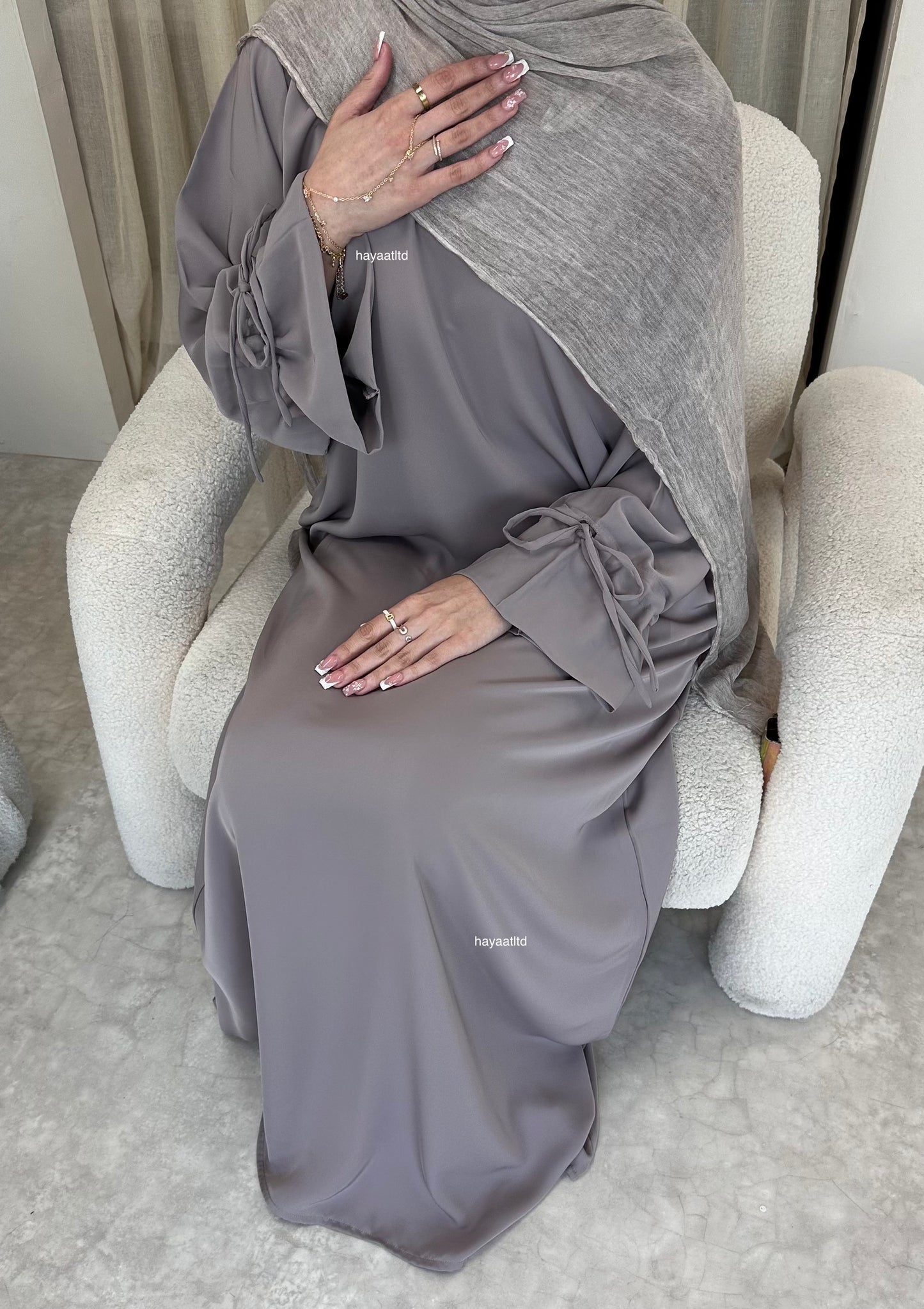 'REYYAN ABAYA'
