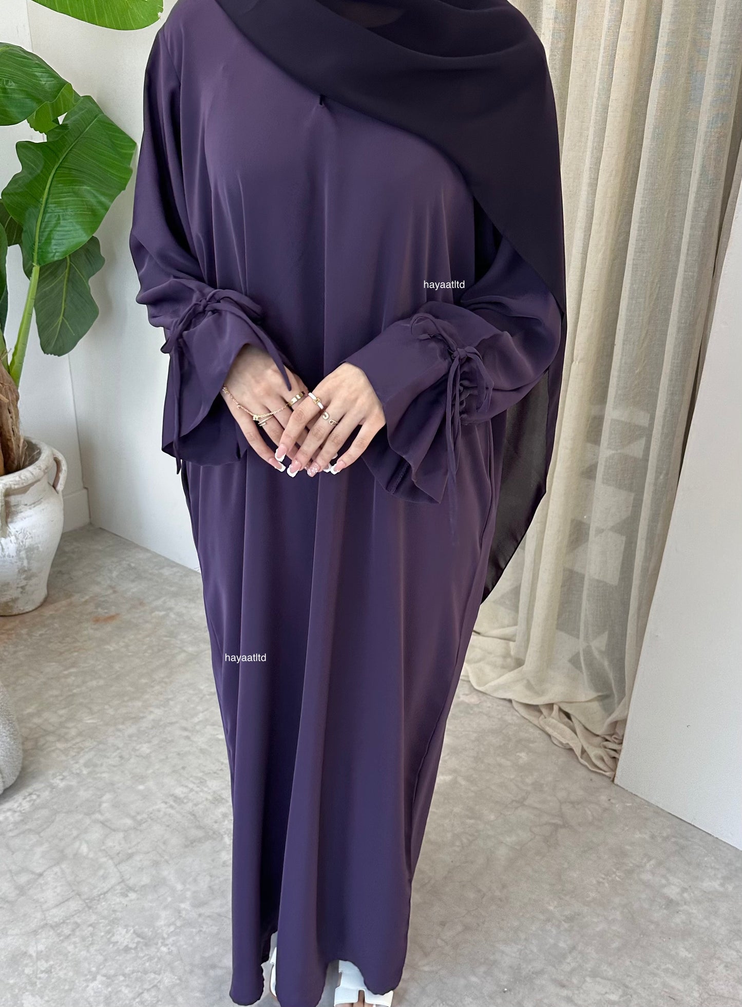 'REYYAN ABAYA'