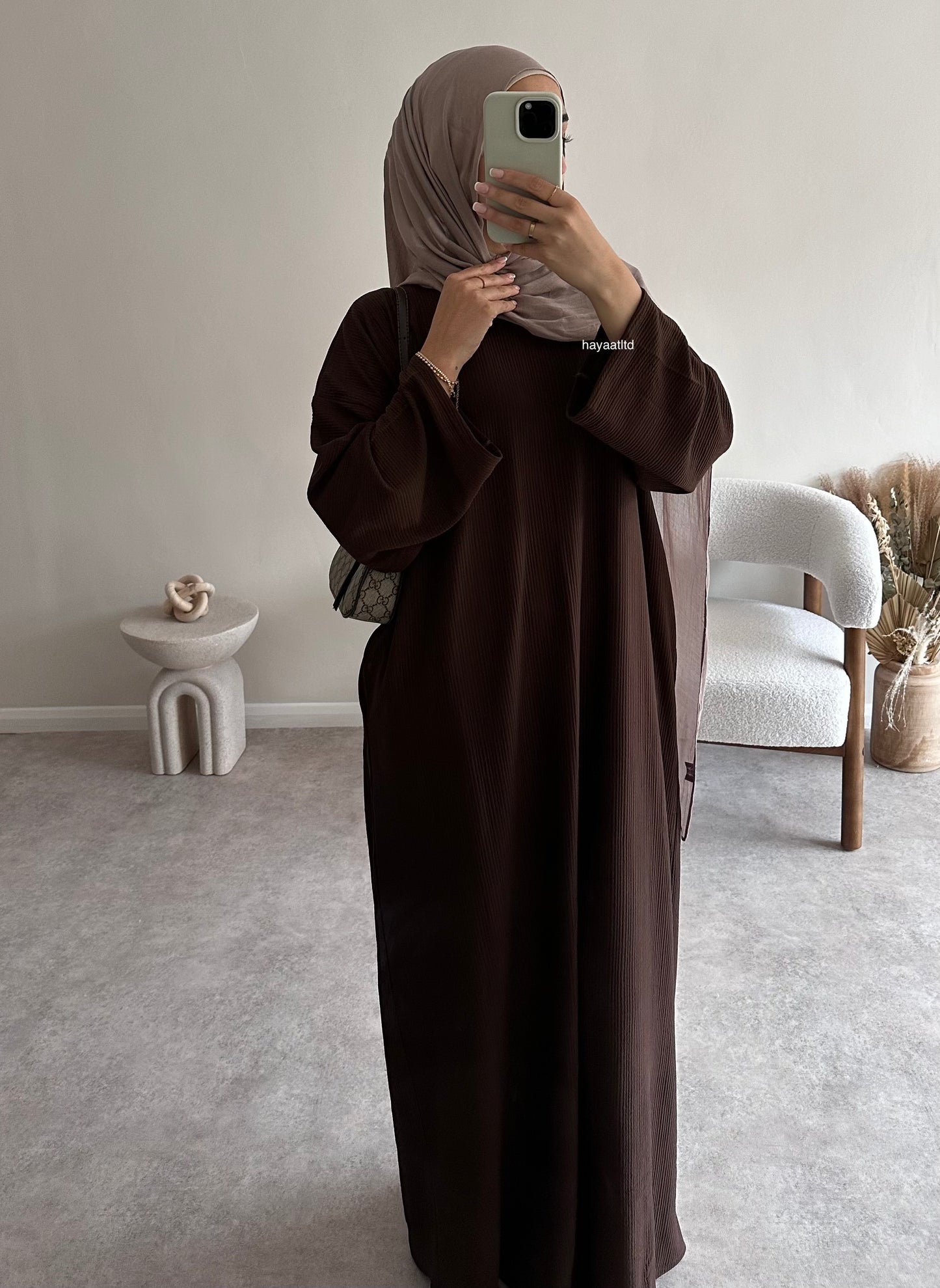 'CLOSED RIBBED ABAYA'