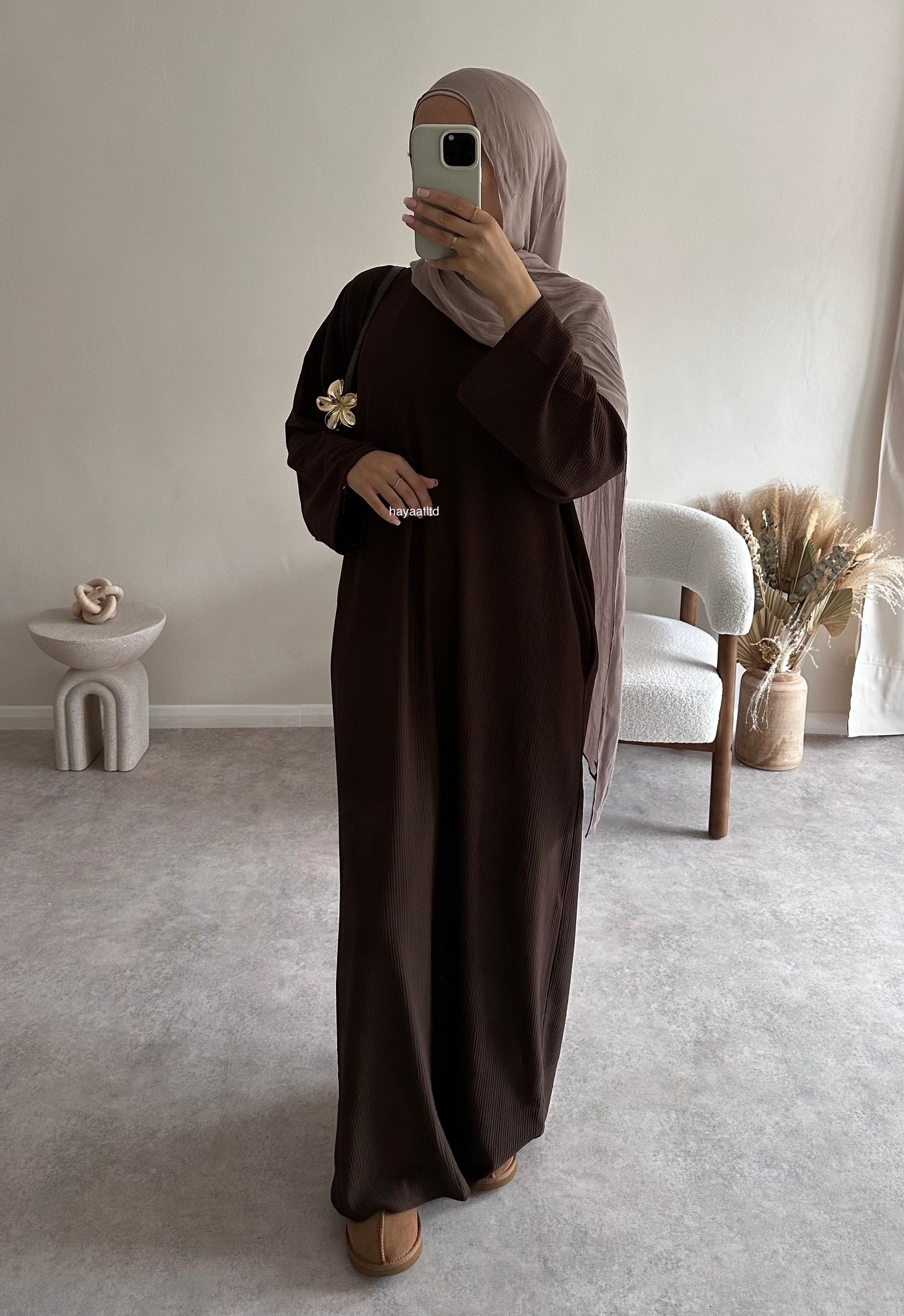 'CLOSED RIBBED ABAYA'