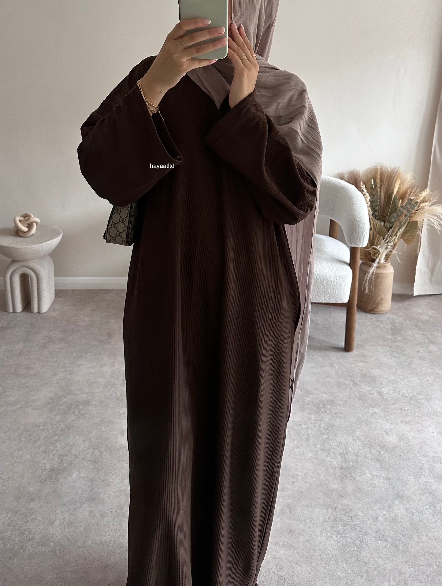 'CLOSED RIBBED ABAYA'