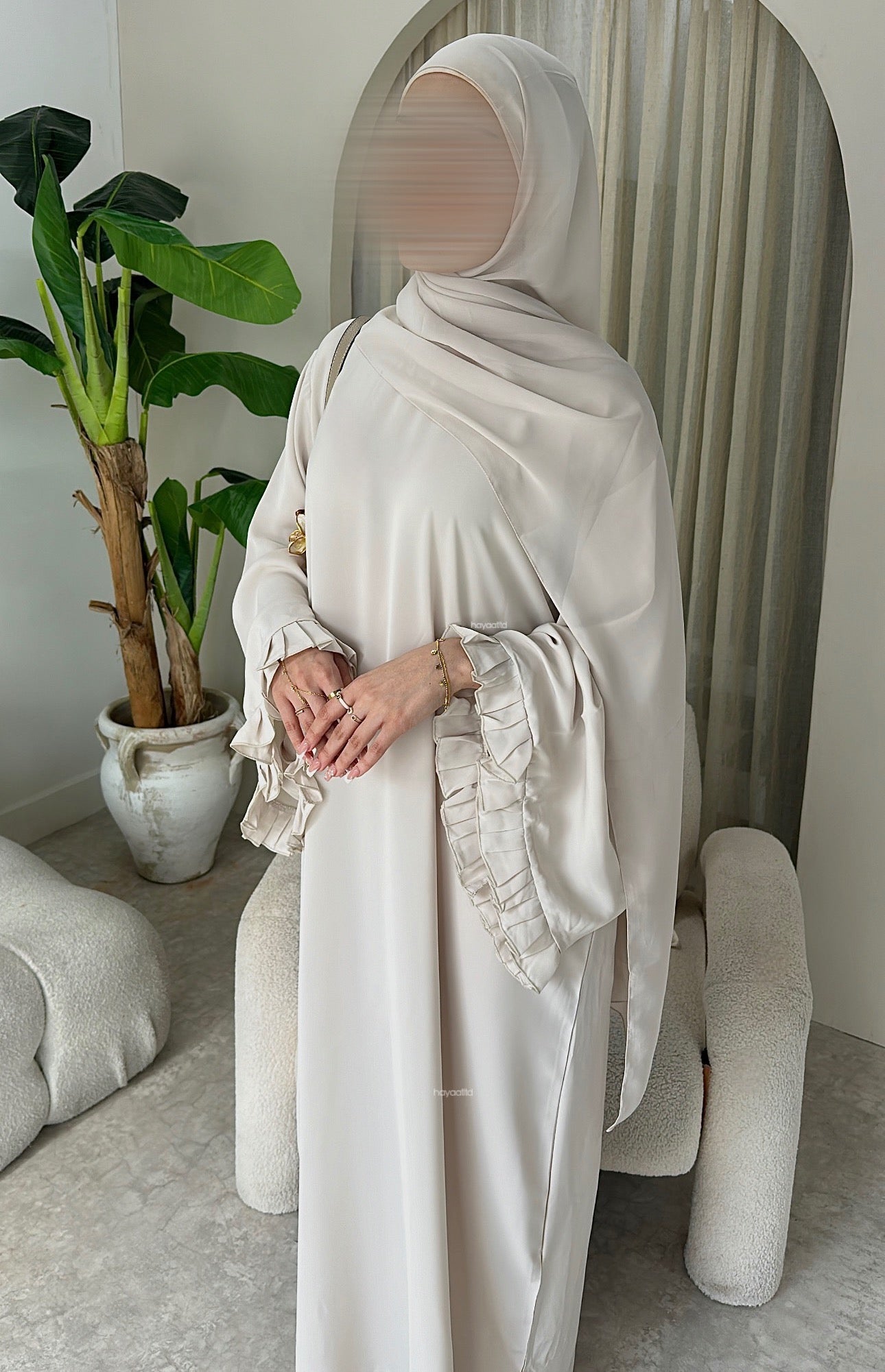 'ZAHRA ABAYA 2.0'