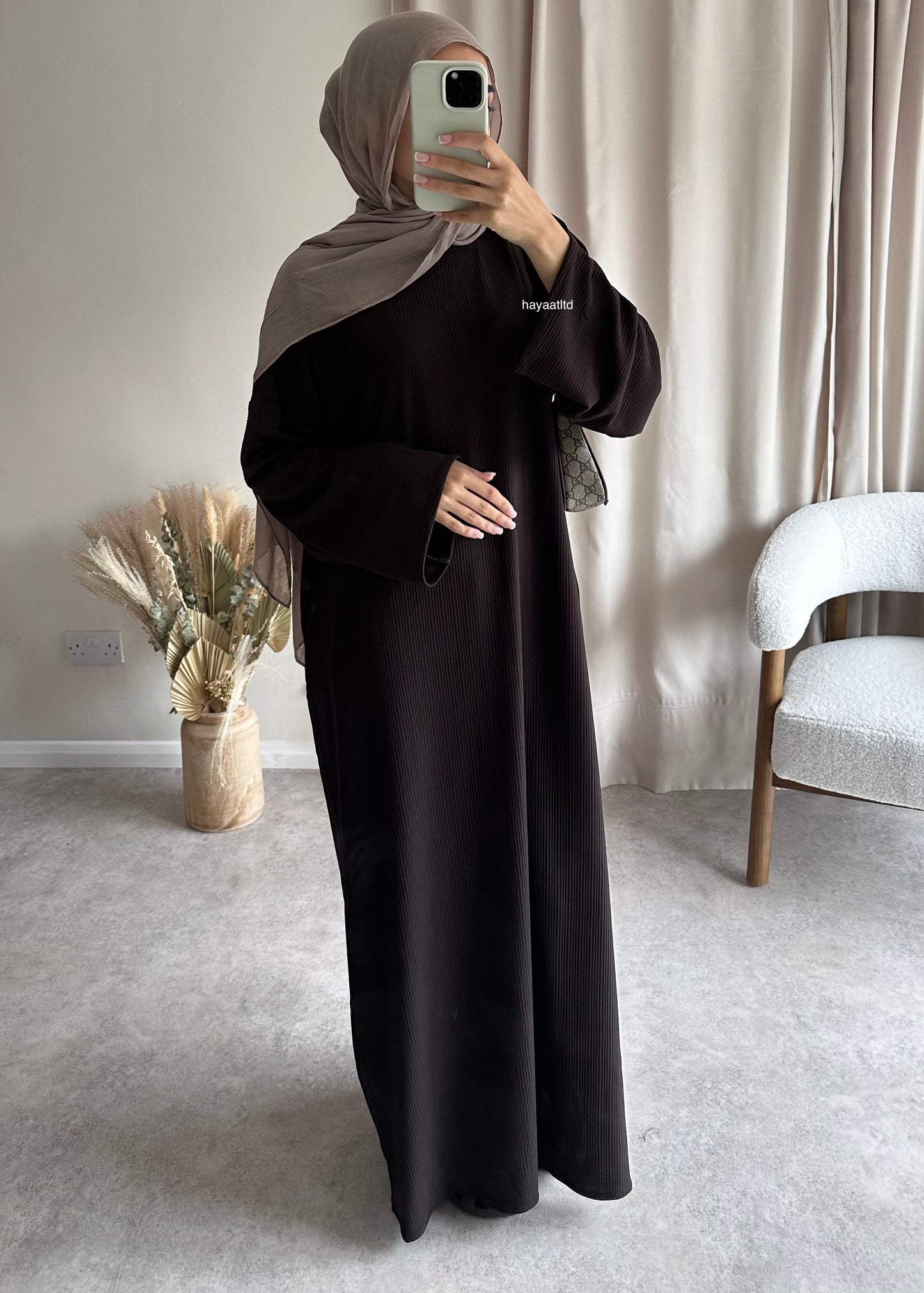 'CLOSED RIBBED ABAYA'