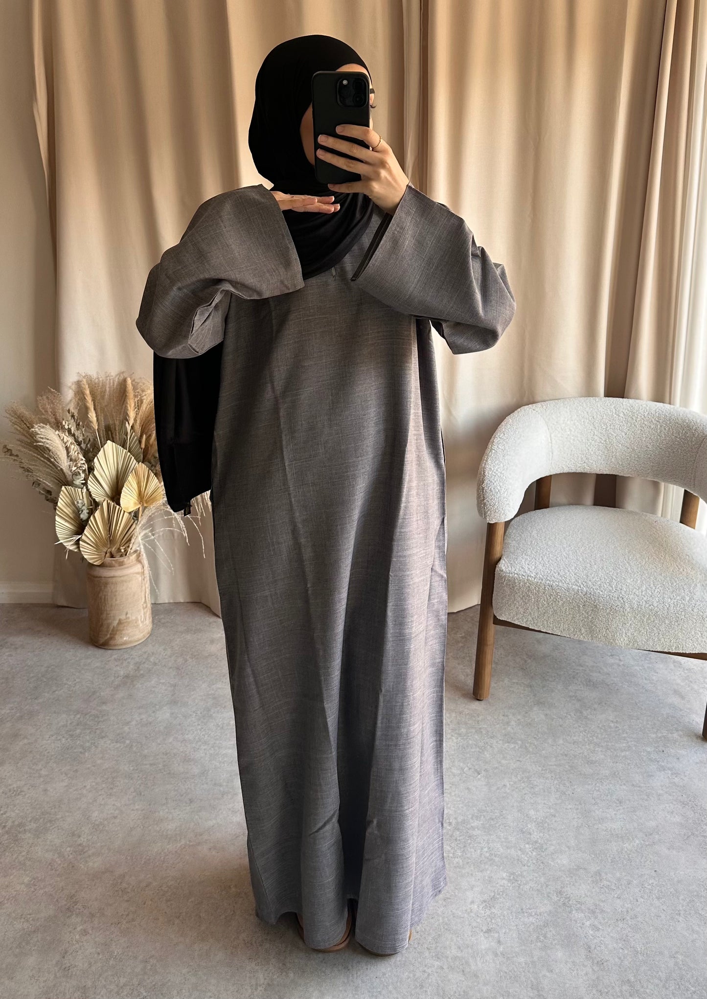 'CYRA ABAYA'