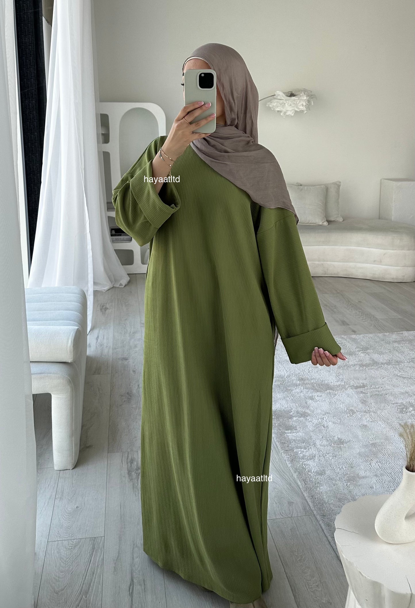 'CLOSED RIBBED ABAYA'