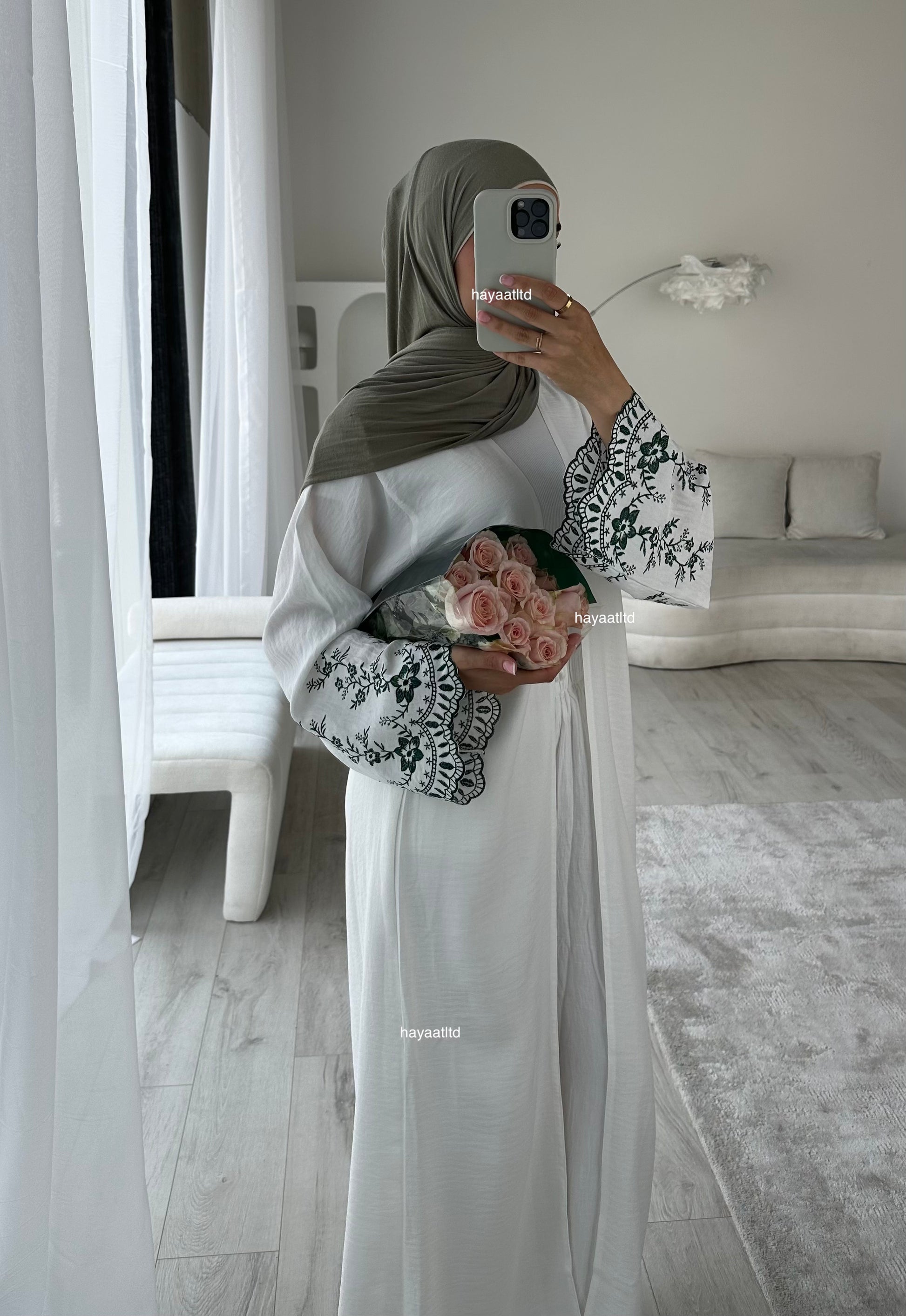 'FLOWER SLEEVE KIMONO'