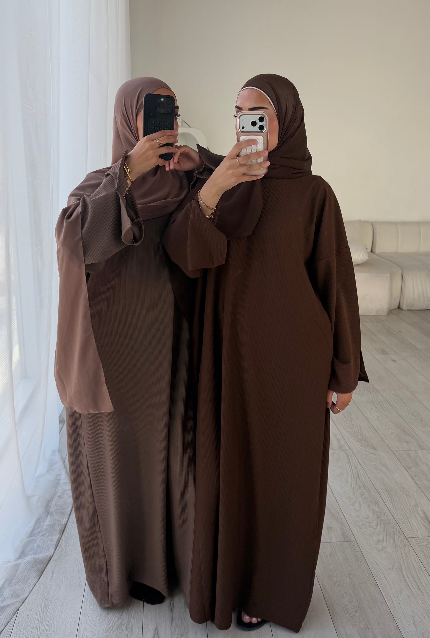 RIBBED ABAYA | Brown