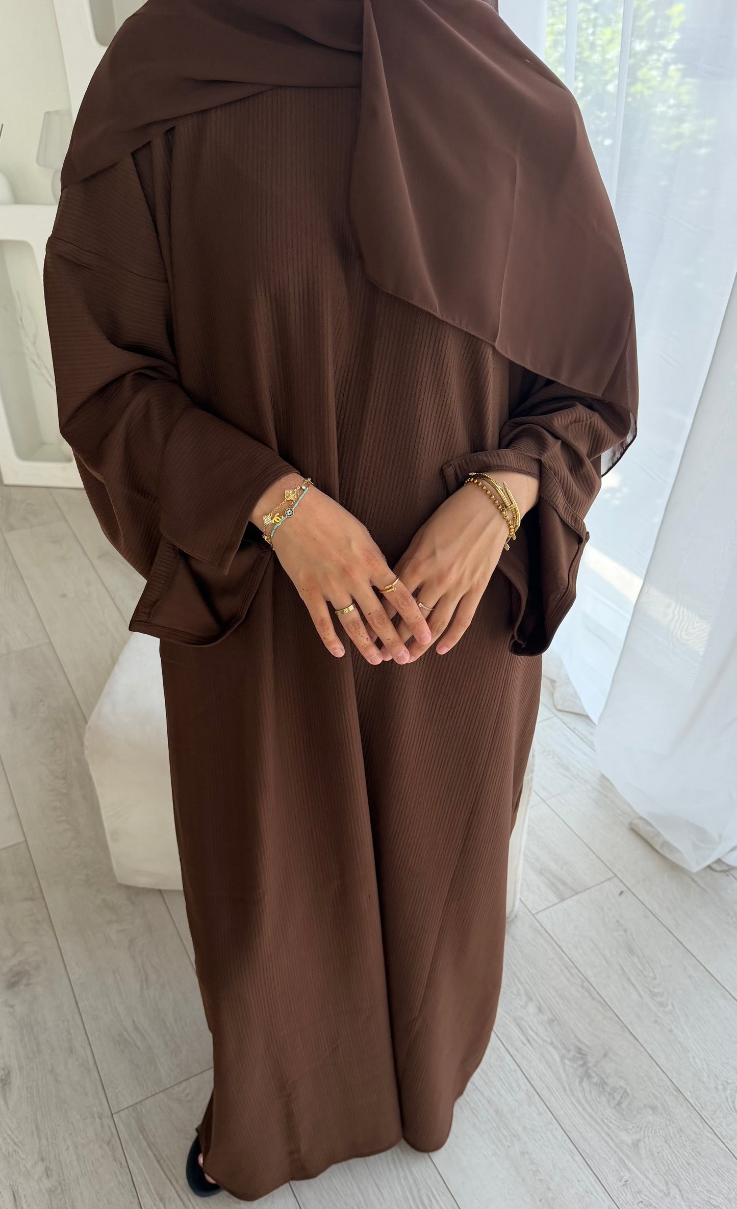 RIBBED ABAYA | Brown