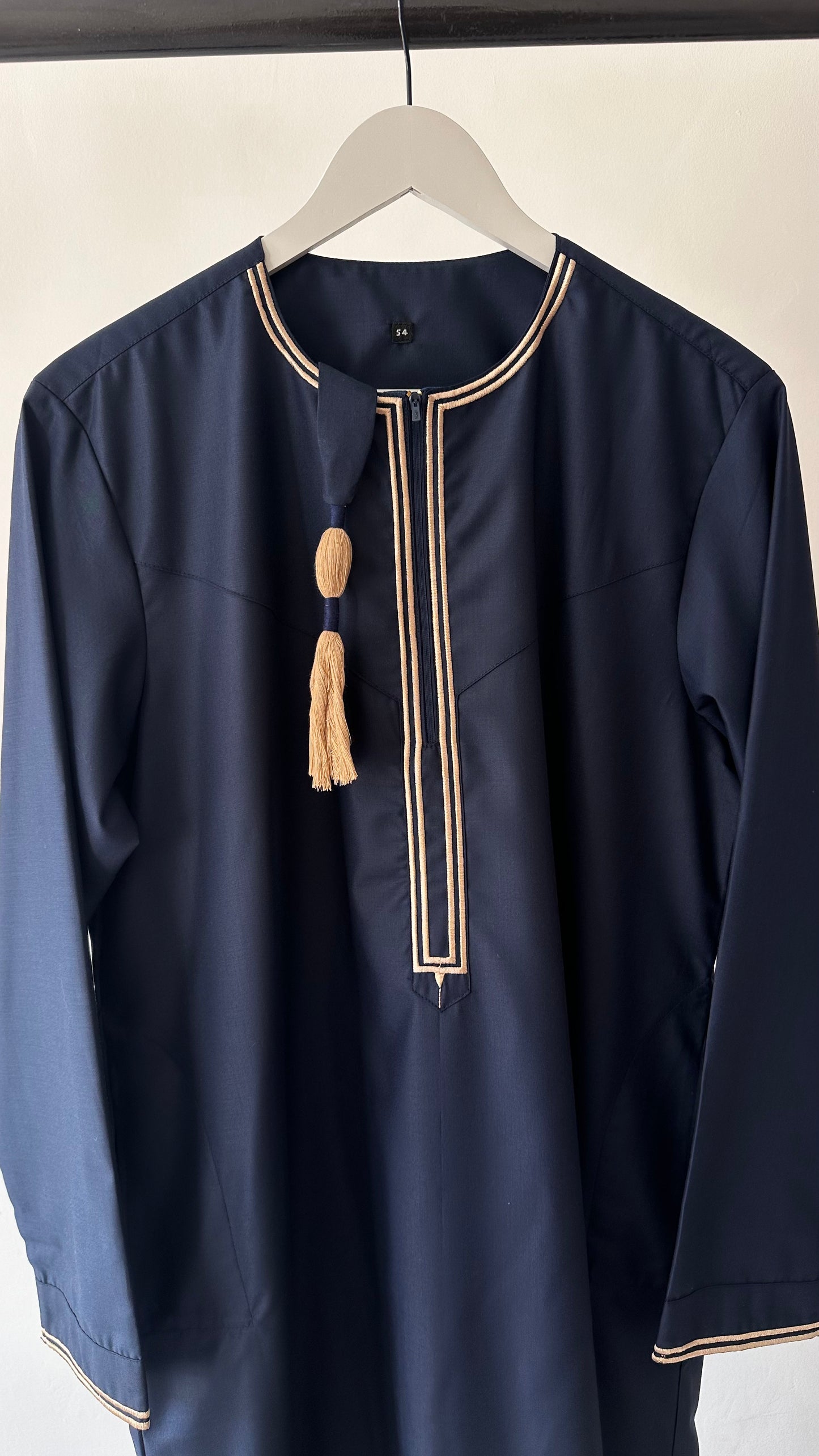 'OMANI TASSEL THOBE'