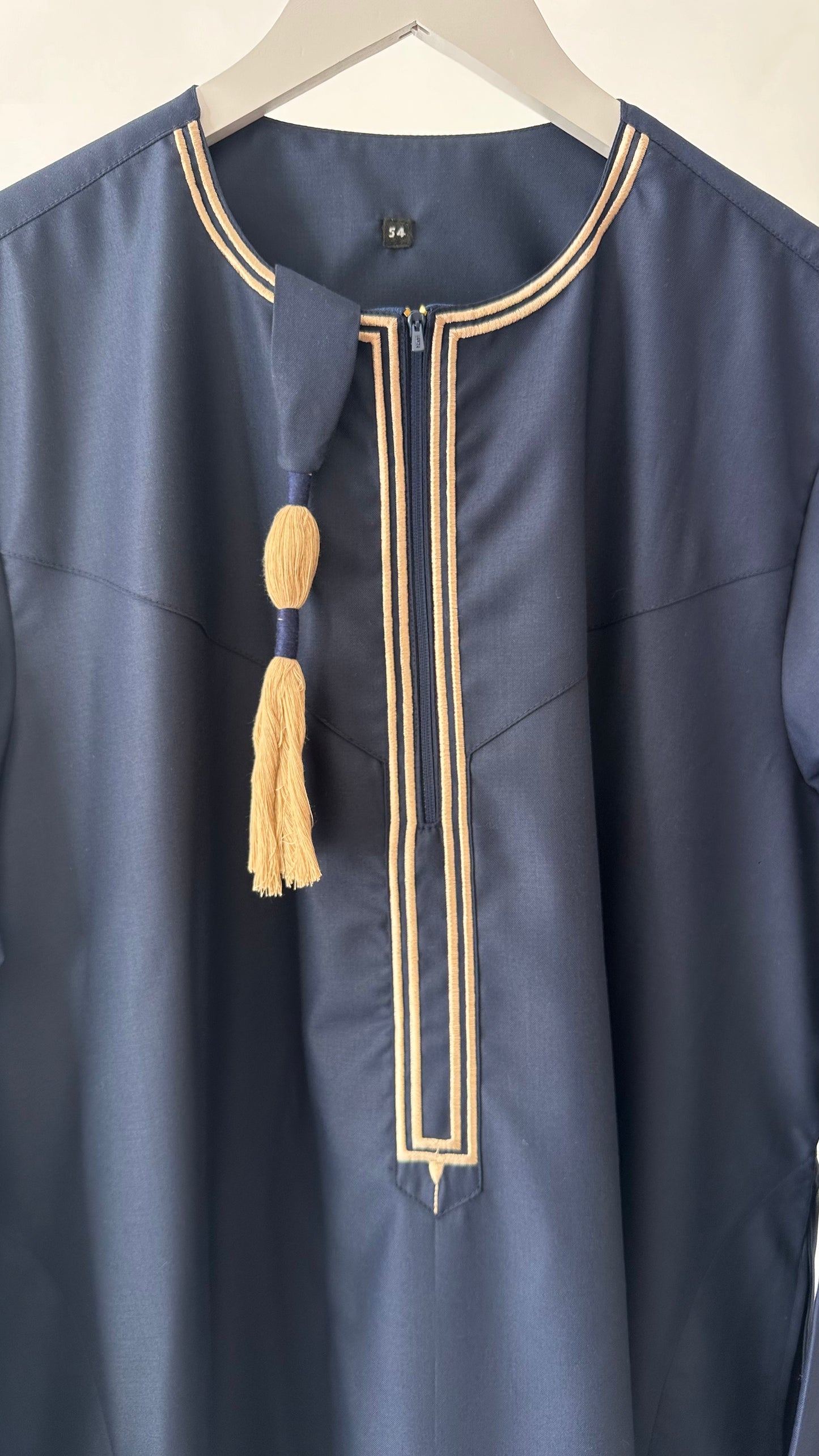 'OMANI TASSEL THOBE'