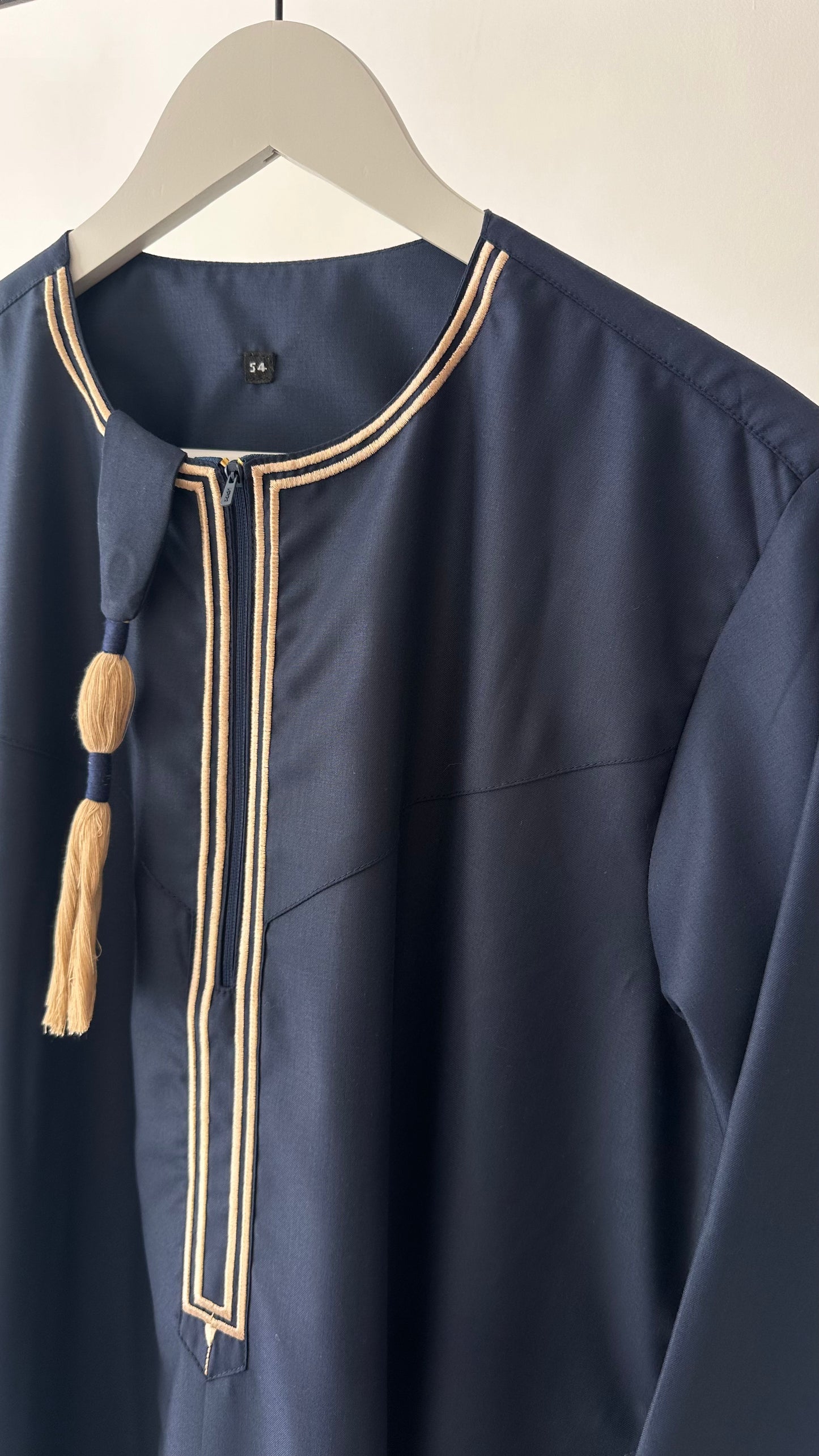 'OMANI TASSEL THOBE'