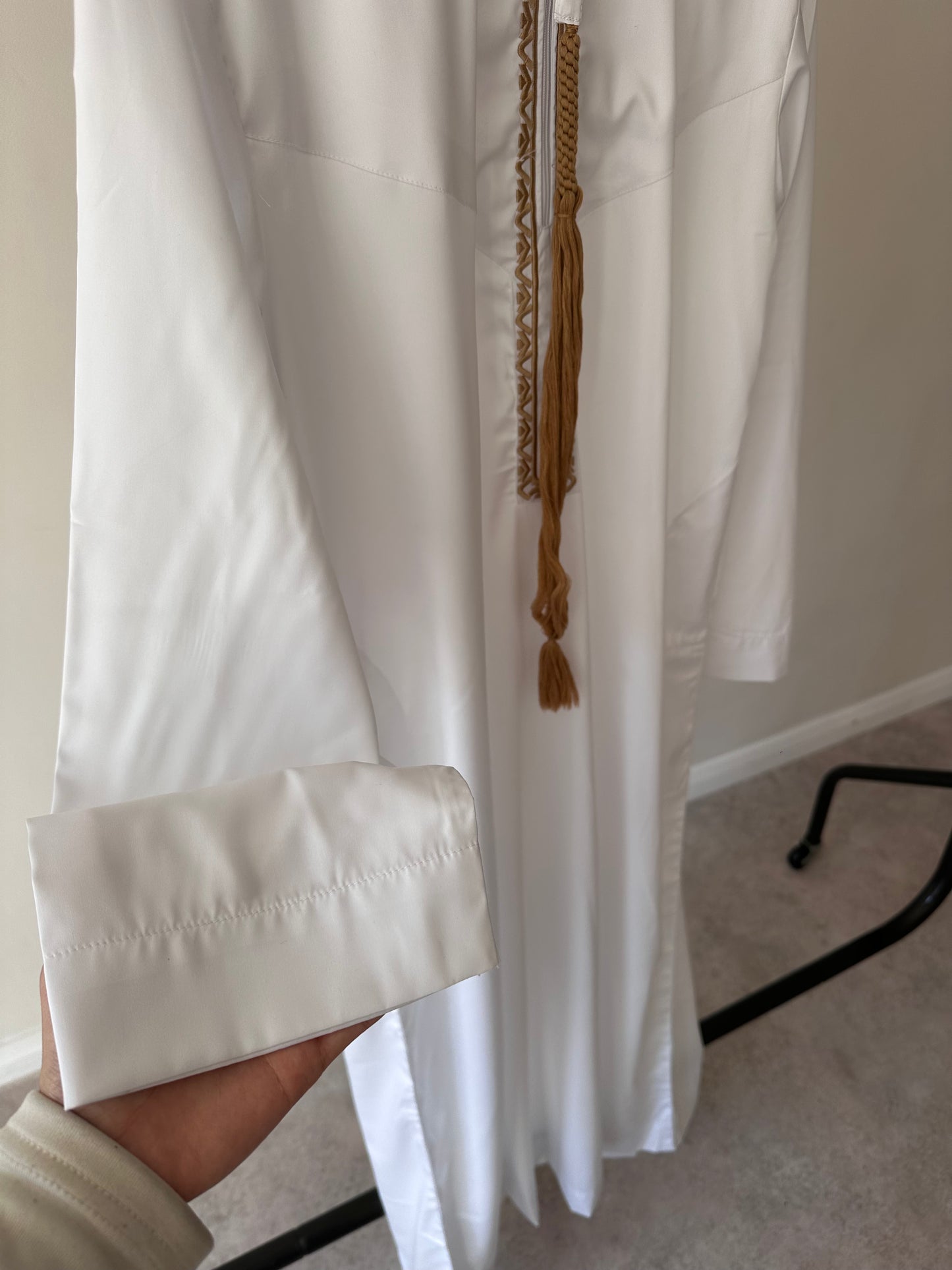 'OMANI TASSEL THOBE- SILK'