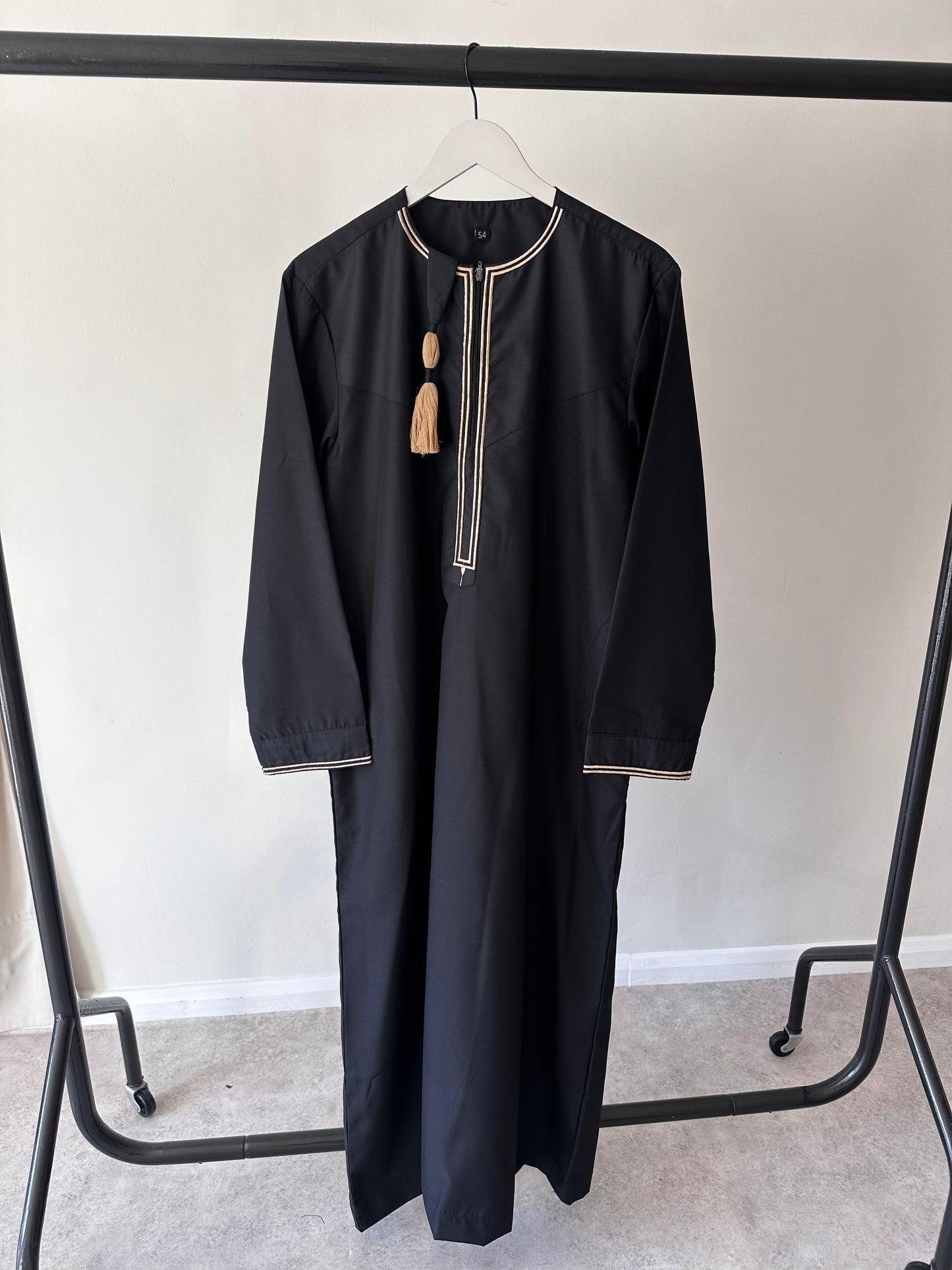 'OMANI TASSEL THOBE'