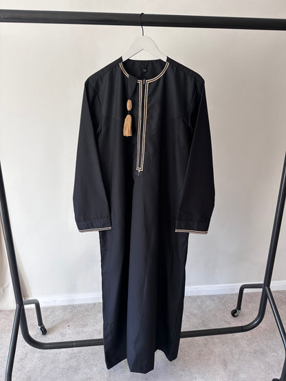 'OMANI TASSEL THOBE'