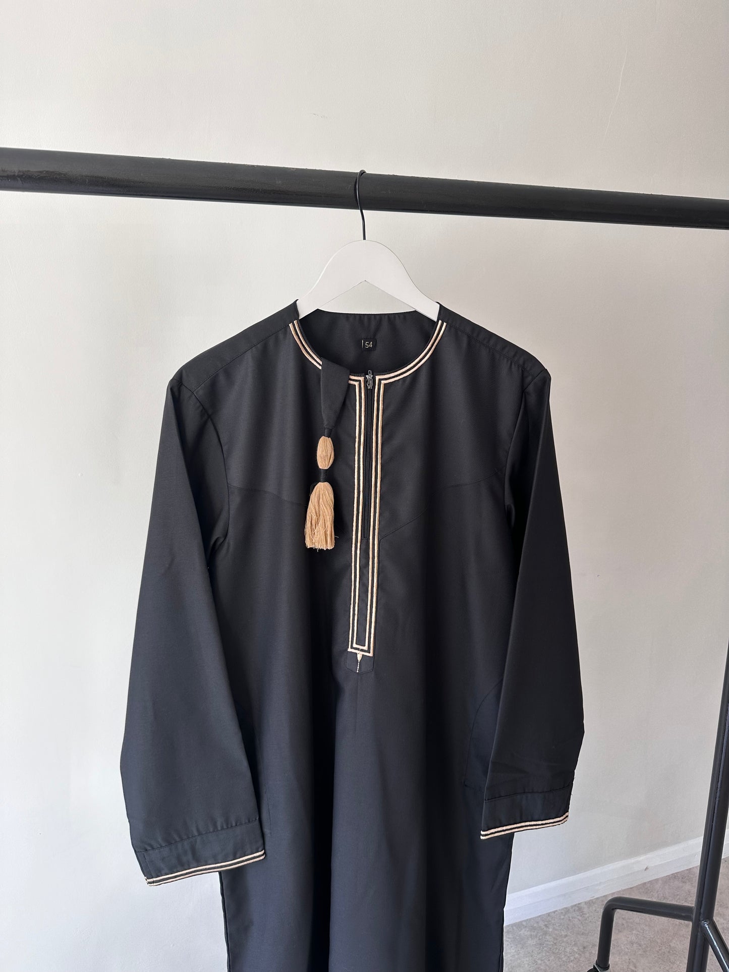 'OMANI TASSEL THOBE'