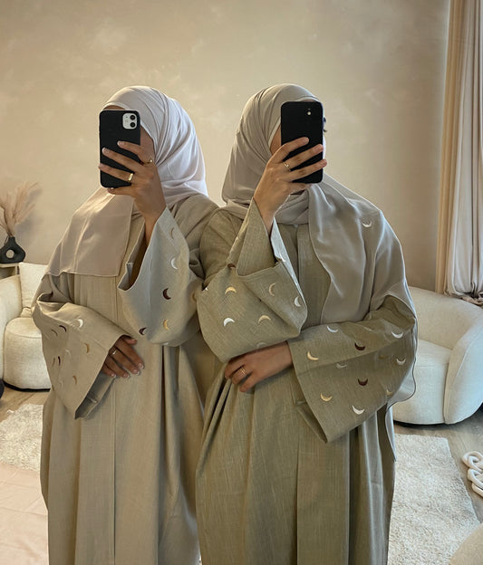 QAMĀR (includes matching hijab)